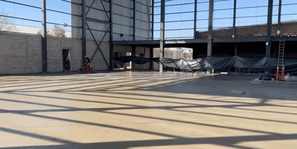 Proyecto industrial enfocado en la optimización de espacios y durabilidad estructural, garantizando resistencia a cargas pesadas y un mantenimiento eficiente.