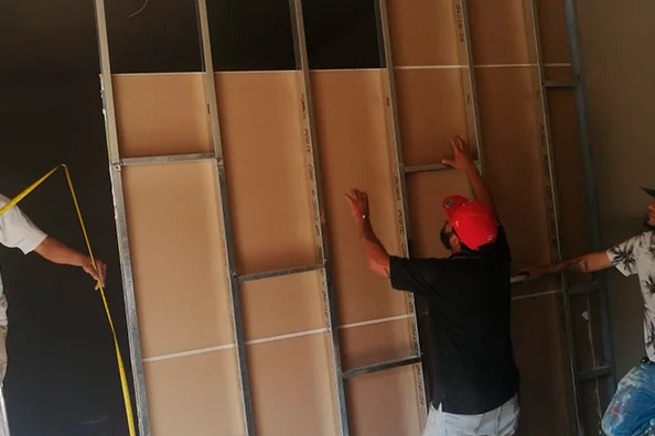 Proyecto comercial con obra civil, pintura y tablaroca para VALVO en Zapopan, Jalisco