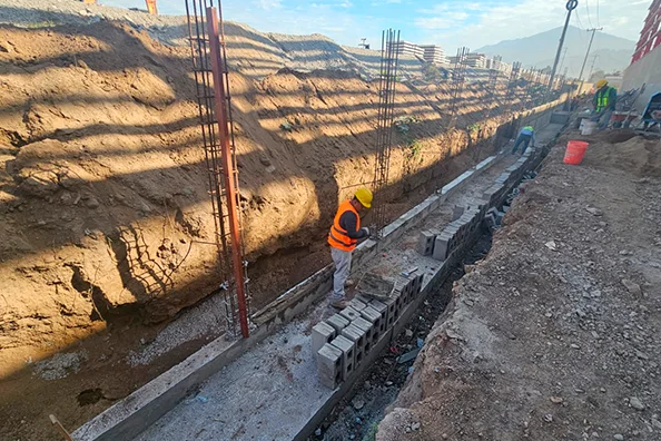 Proyecto industrial con cimentación, muros y formes de concreto para INFRISA en Manzanillo, Colima